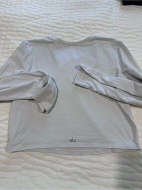 ALO Yoga white  Long Sleeve Crop Top